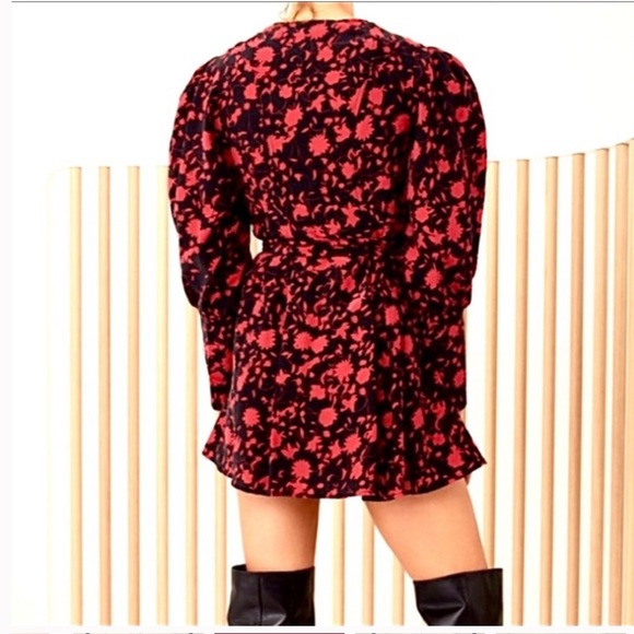 C/Meo Collective Opacity Floral wrap dress Black with  red chili floral - Picture 4 of 14